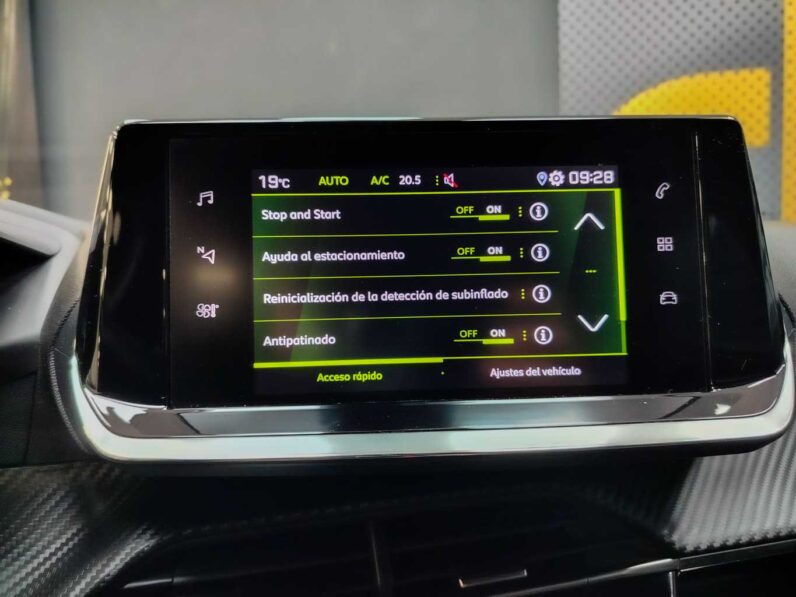 								Peugeot 2008 full									