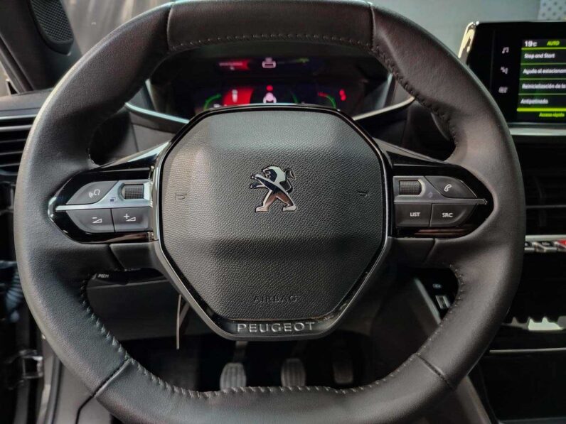 								Peugeot 2008 full									
