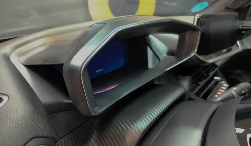 								Peugeot 2008 full									
