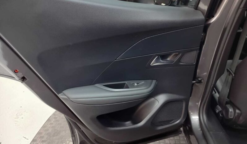 								Peugeot 2008 full									