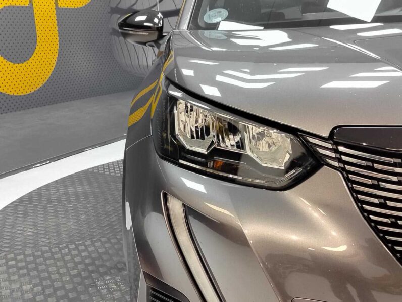 								Peugeot 2008 full									