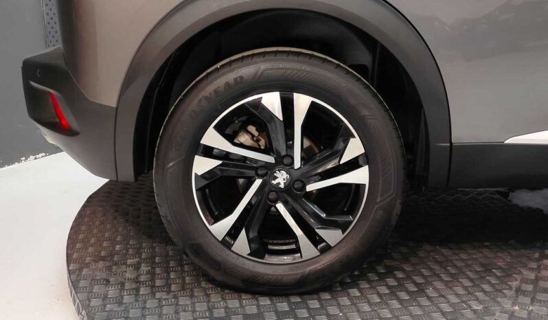 								Peugeot 2008 full									