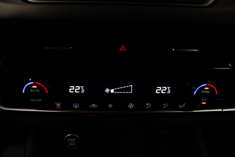 								Nissan Qashqai full									