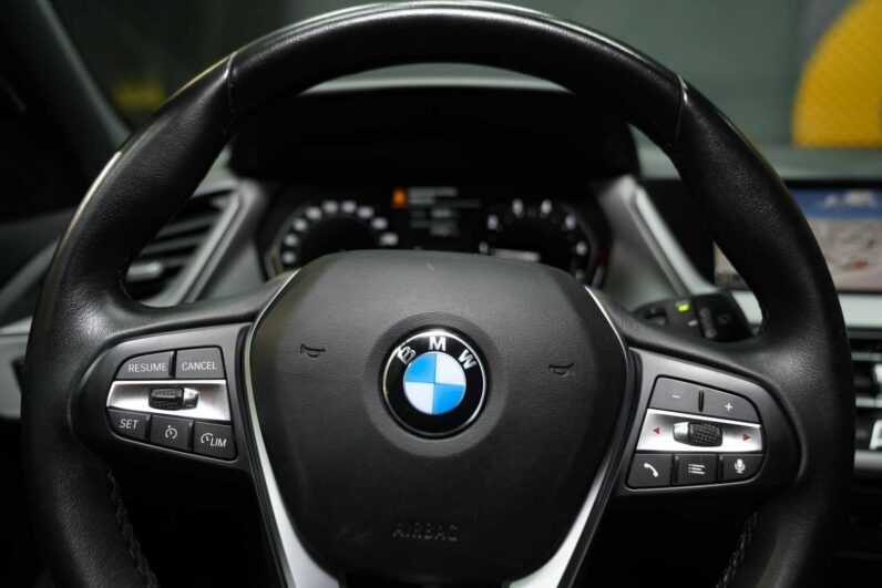 								BMW Serie 1 full									
