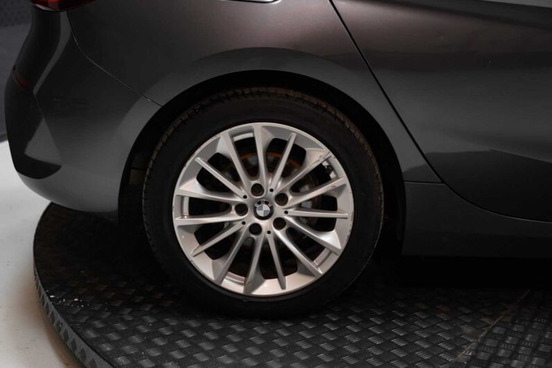 								BMW Serie 1 full									