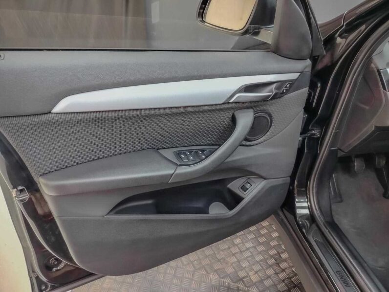 								BMW X1 full									