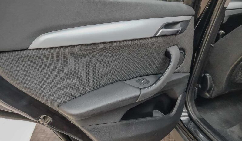 								BMW X1 full									