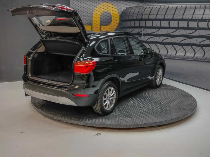 								BMW X1 full									