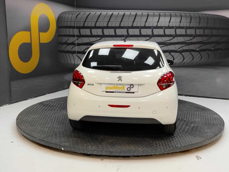 								Peugeot 208 full									