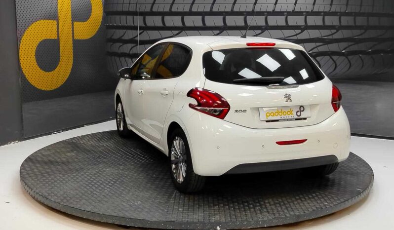 								Peugeot 208 full									