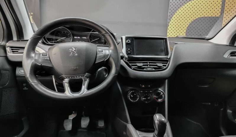								Peugeot 208 full									