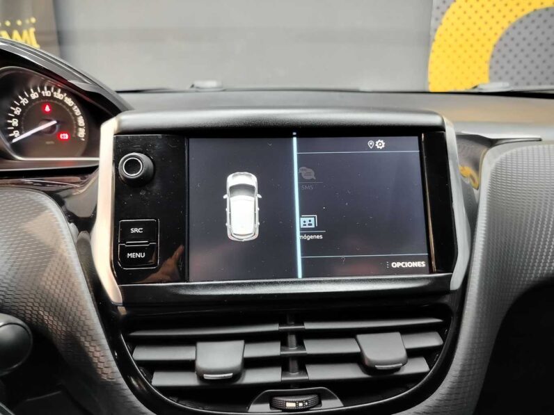 								Peugeot 208 full									