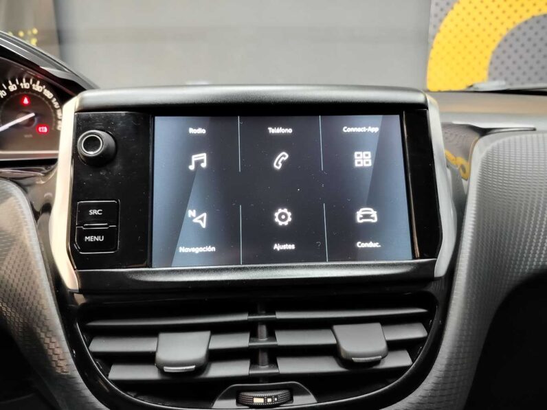 								Peugeot 208 full									