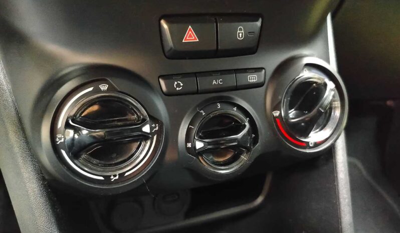 								Peugeot 208 full									