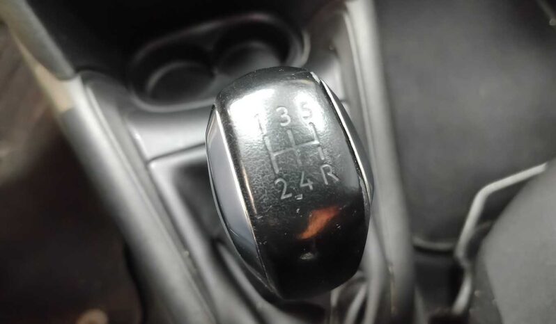 								Peugeot 208 full									