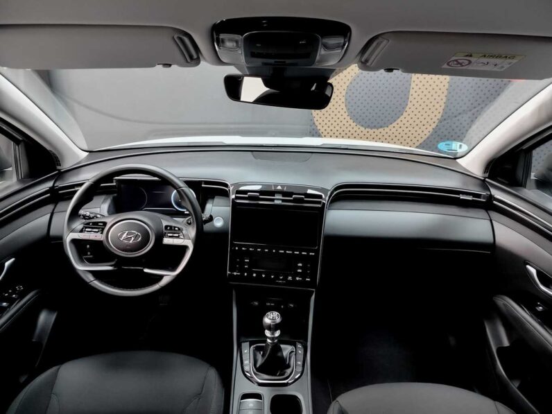 								Hyundai Tucson full									