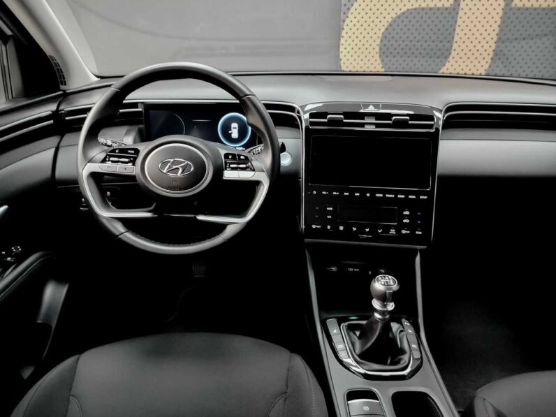								Hyundai Tucson full									