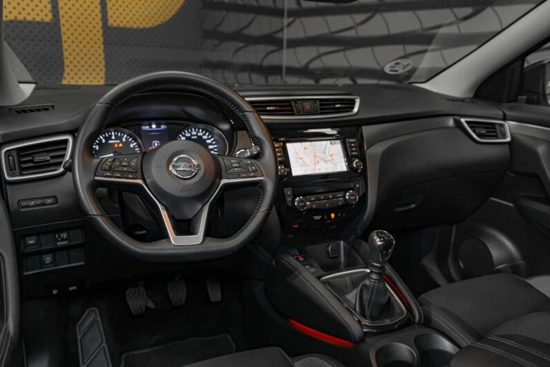 								Nissan Qashqai full									