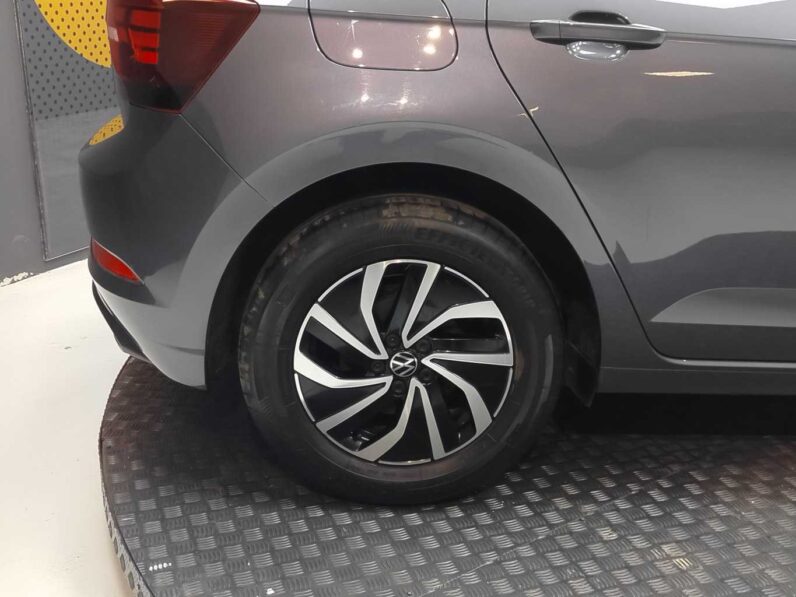 								Volkswagen Polo full									