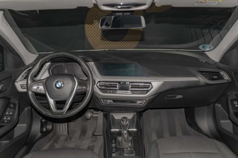 								BMW Serie 1 full									