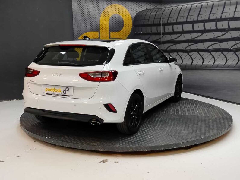 								Kia Ceed full									