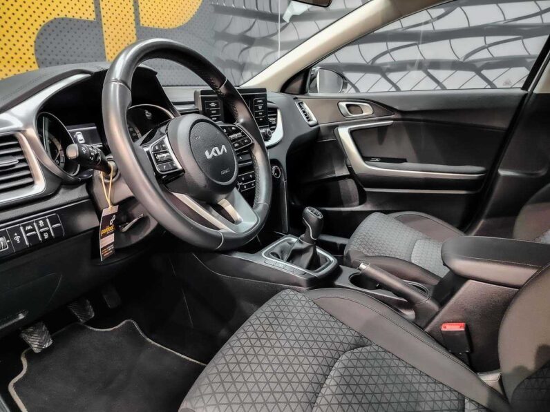 								Kia Ceed full									