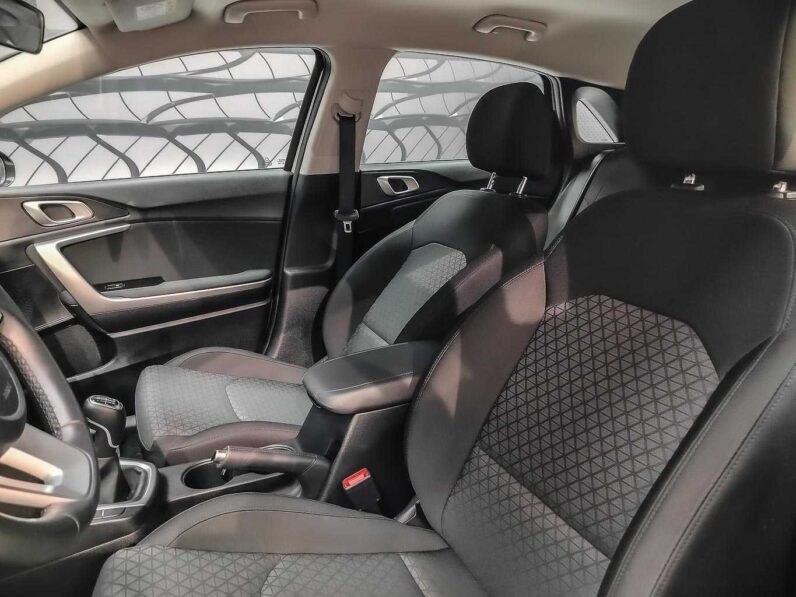 								Kia Ceed full									