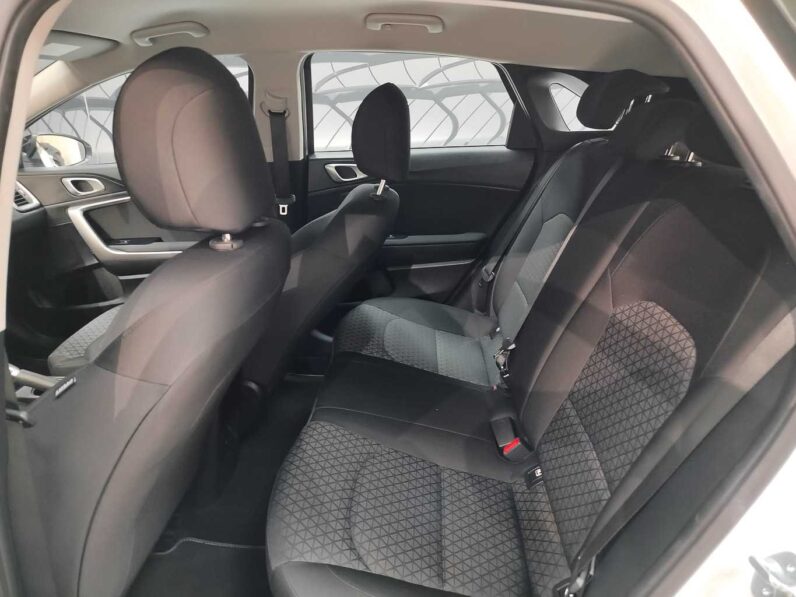 								Kia Ceed full									