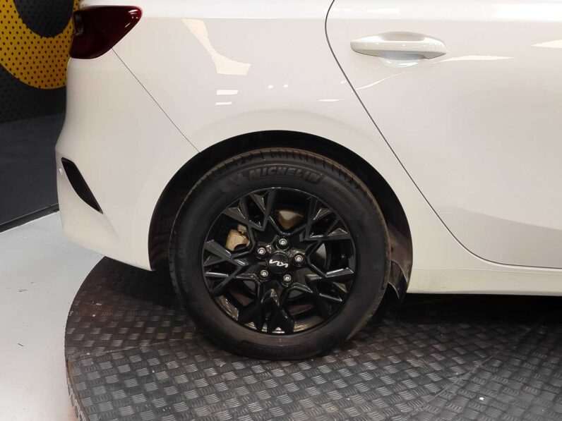 								Kia Ceed full									