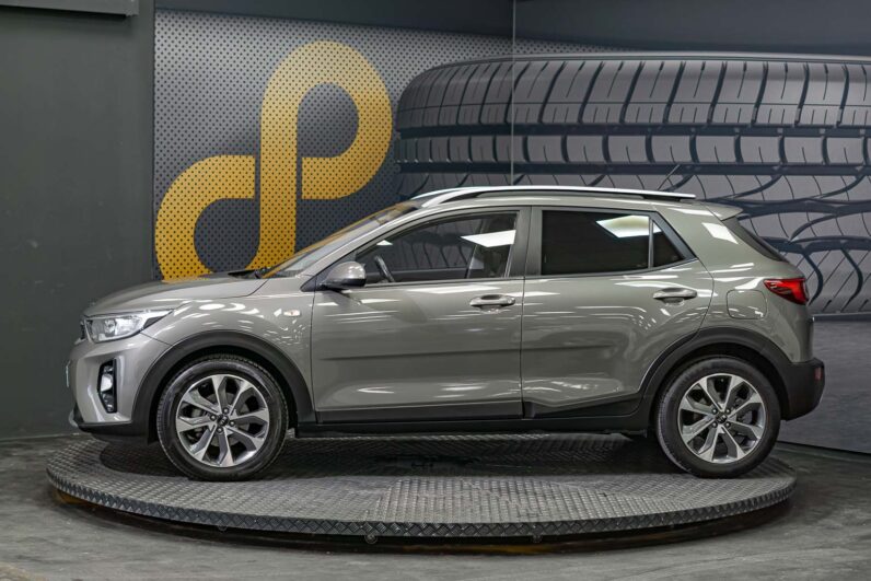 								Kia Stonic full									