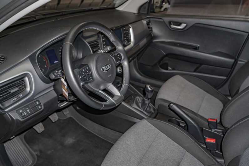 								Kia Stonic full									