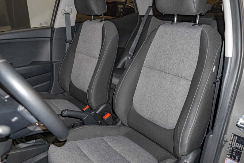 								Kia Stonic full									