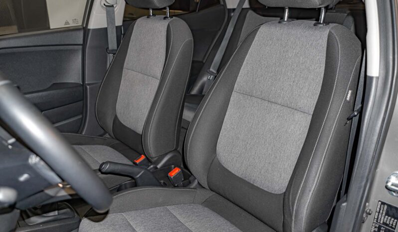 								Kia Stonic full									