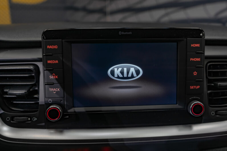 								Kia Stonic full									