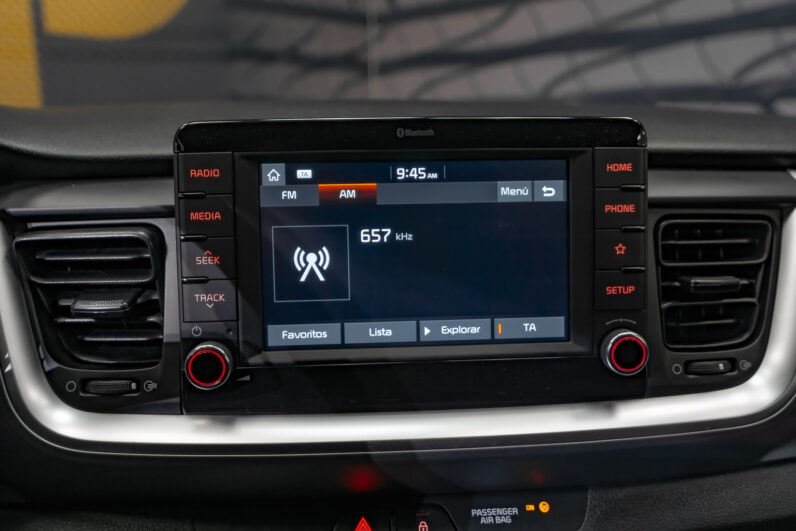								Kia Stonic full									