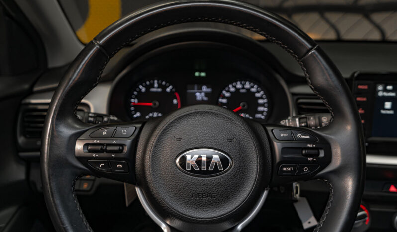 								Kia Stonic full									