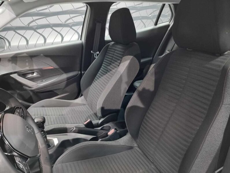 								Peugeot 2008 full									