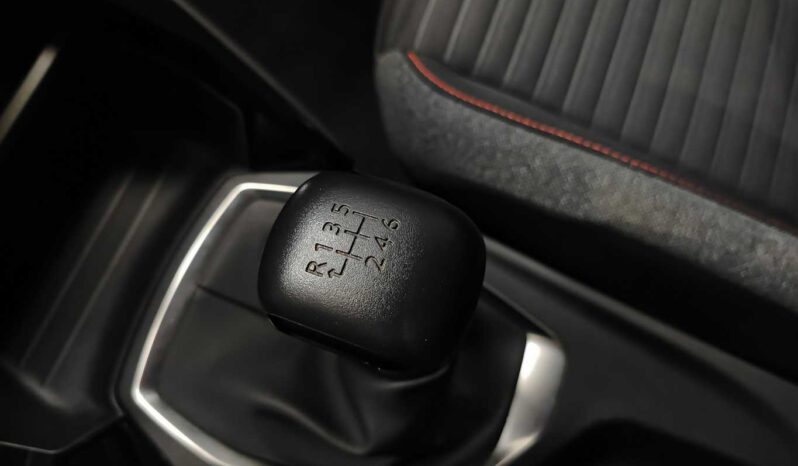 								Peugeot 2008 full									