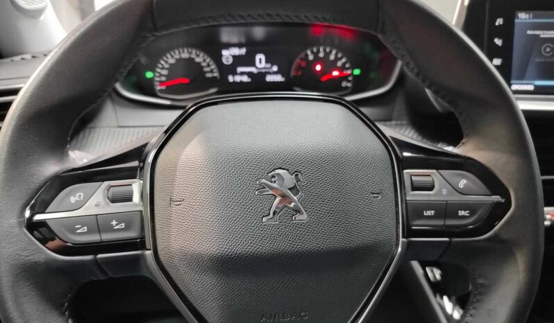 								Peugeot 2008 full									