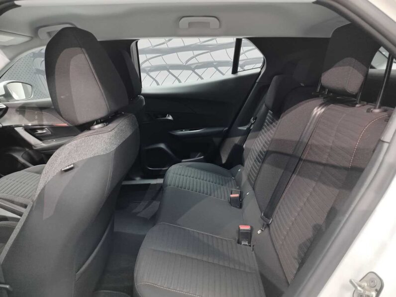 								Peugeot 2008 full									