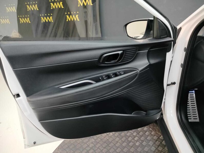 								Hyundai Bayon full									