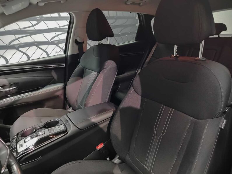 								Hyundai Tucson full									