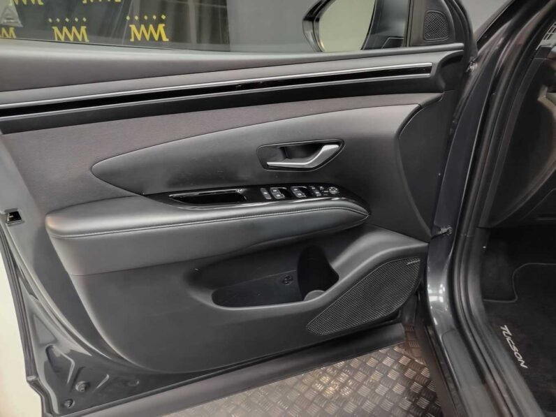 								Hyundai Tucson full									