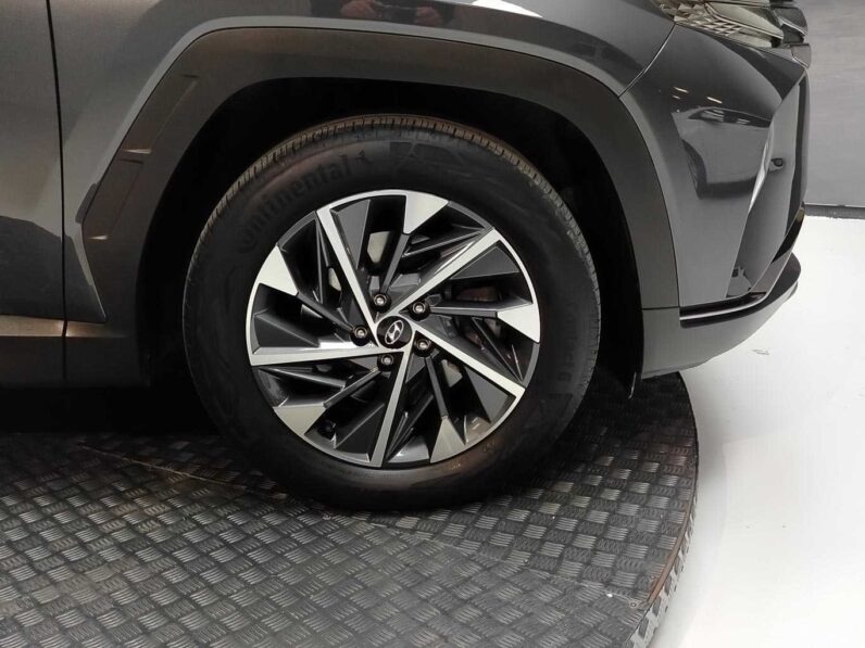 								Hyundai Tucson full									
