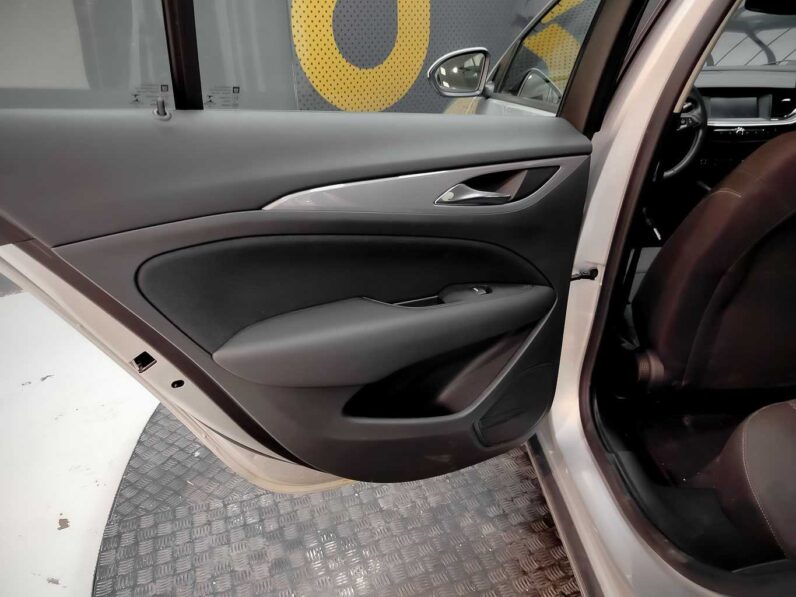 								Opel Insignia full									
