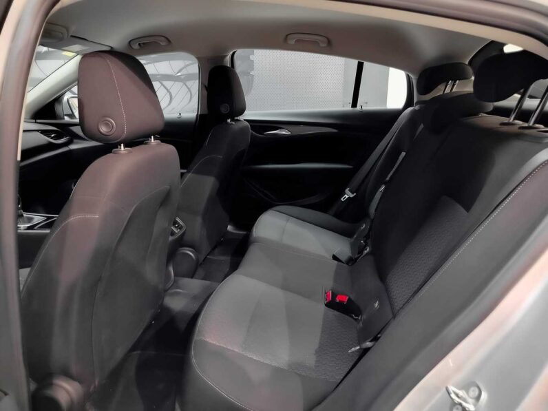 								Opel Insignia full									