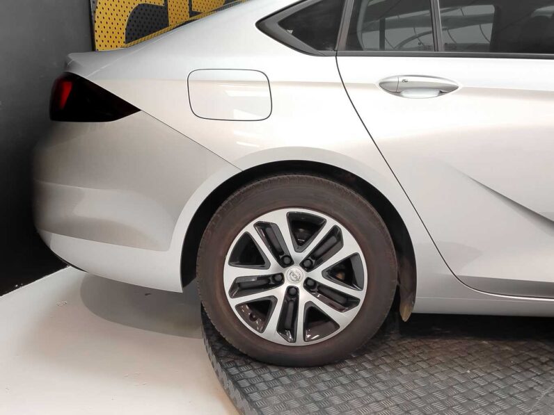 								Opel Insignia full									