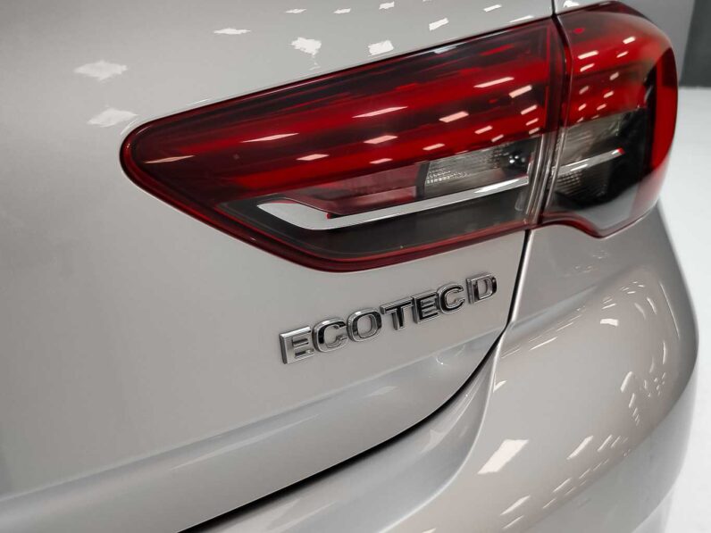 								Opel Insignia full									