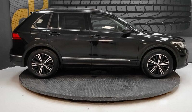 								Volkswagen Tiguan full									