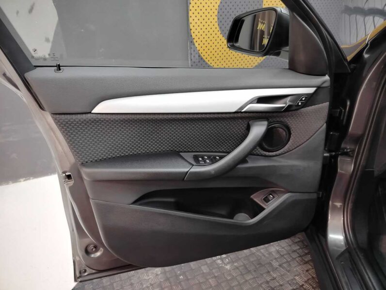 								BMW X1 full									